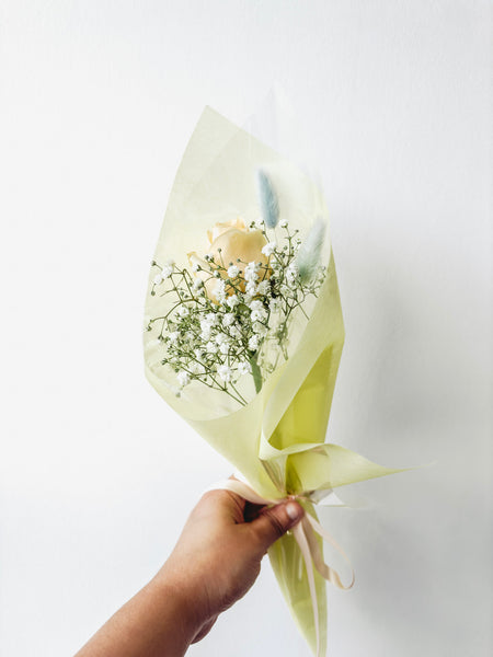 Simple Fresh Rose/ Gerbera Bouquets (Bundle of Assorted Colours)