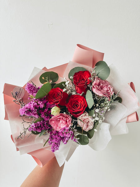 Dedorah- 3 Stalks Roses Bouquet