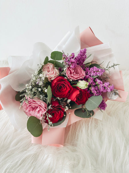 Dedorah- 3 Stalks Roses Bouquet