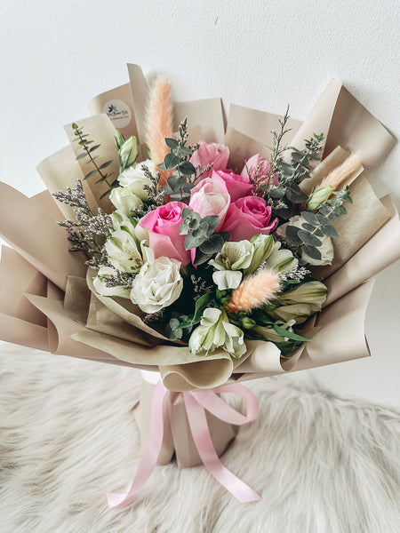 MD- 6 stalks mixed roses and tulips (Pink)