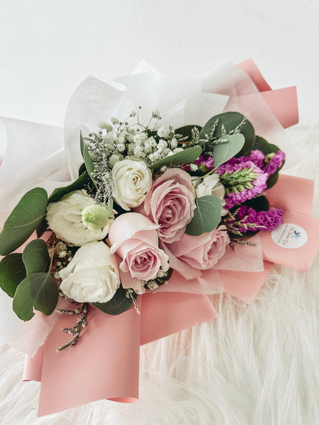 Dedorah- 3 Stalks Roses Bouquet