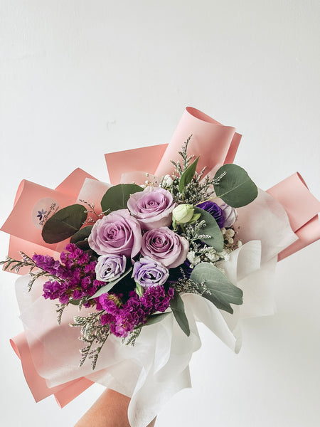 Dedorah- 3 Stalks Roses Bouquet