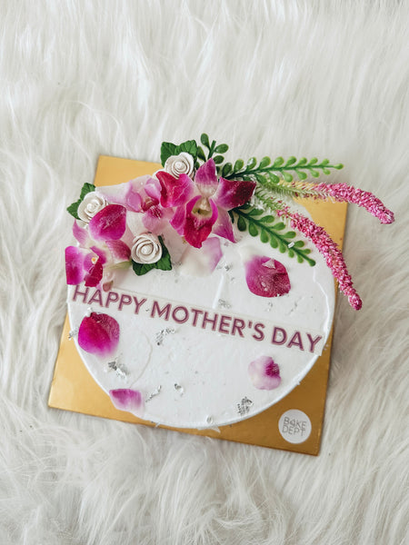 Fresh Flowers Bouquet with Earl Grey Yuzu Icecream Cake (MD)