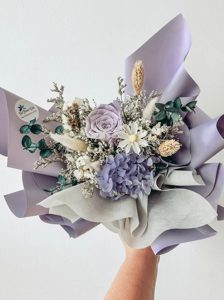 Aurora- 1 stalk preserved rose bouquet