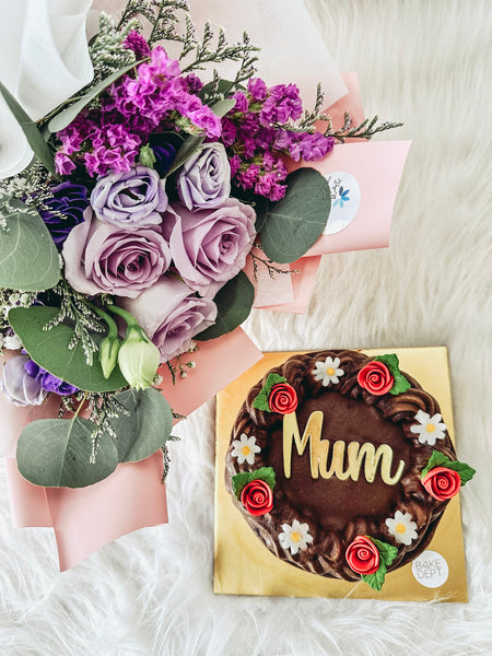 Fresh Flowers Bouquet with Rocky Road Icecream Cake (MD)