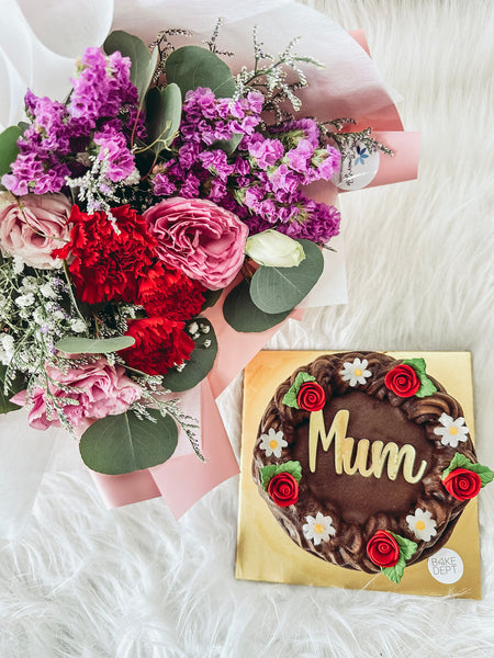 Fresh Flowers Bouquet with Rocky Road Icecream Cake (MD)