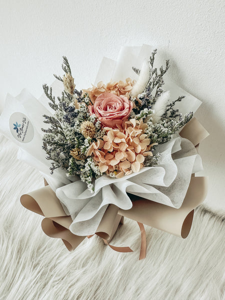 Twin Bundle: 1 stalk preserved rose bouquet