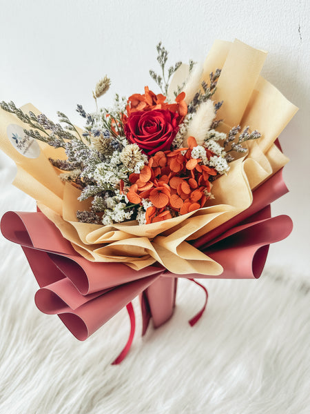 Twin Bundle: 1 stalk preserved rose bouquet