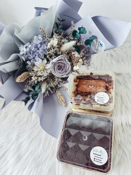 Twin mini Tiramisu Cakes + Preserved Bouquet Bundle