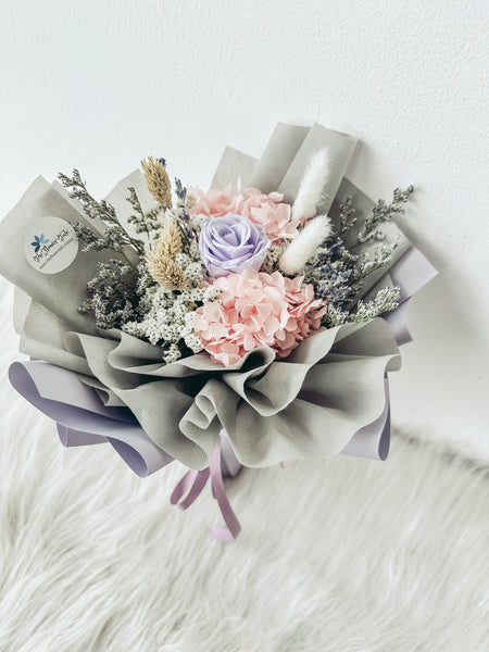 Twin Bundle: 1 stalk preserved rose bouquet