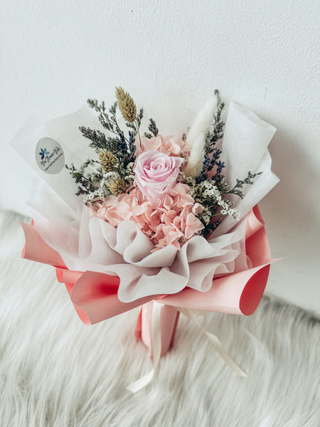 Twin Bundle: 1 stalk preserved rose bouquet