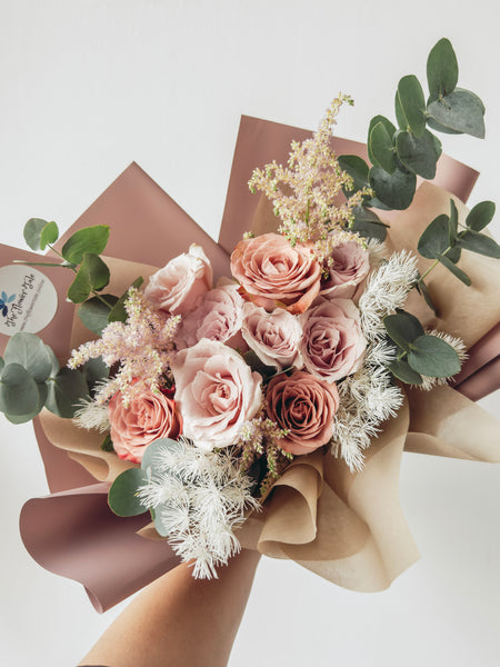 Blush- 9 Stalks Roses Bouquet