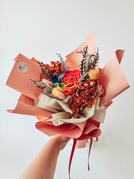 MD Strawberry Ice Cream Cake + Preserved Rose Bouquet Bundle