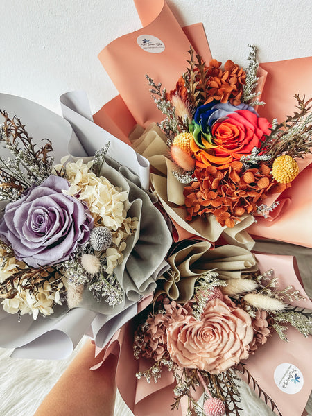 MD Strawberry Ice Cream Cake + Preserved Rose Bouquet Bundle