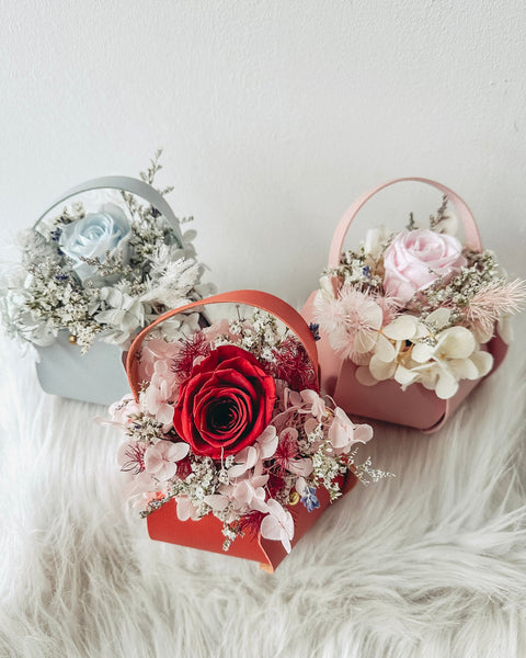 Twin Bundle: 1 stalk preserved rose basket