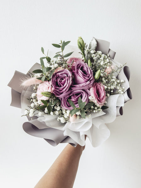 Suki- 3 Stalks Roses Bouquet