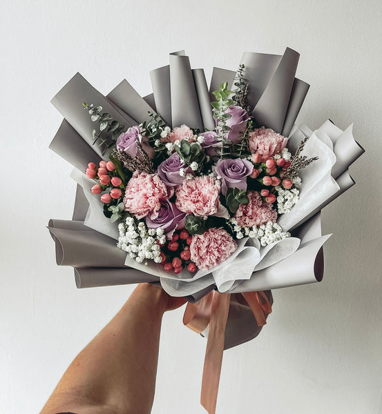 Thea- 12 Stalks Mixed Roses and Carnations Bouquet