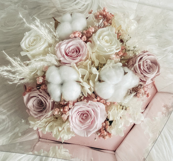 preserved flower singapore, preserved flower box, free delivery above $60