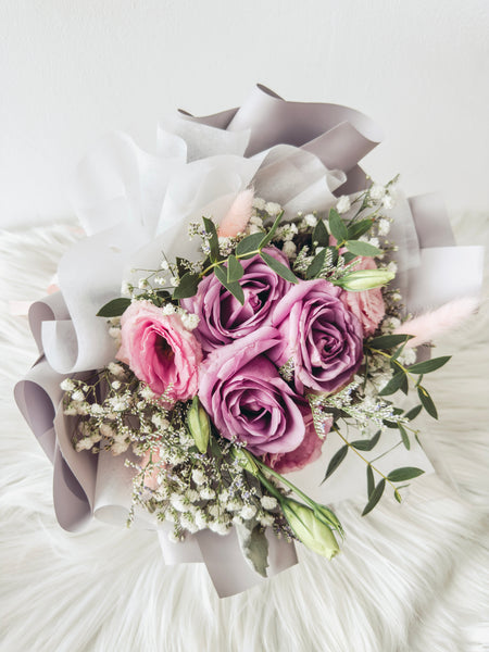 Suki- 3 Stalks Roses Bouquet