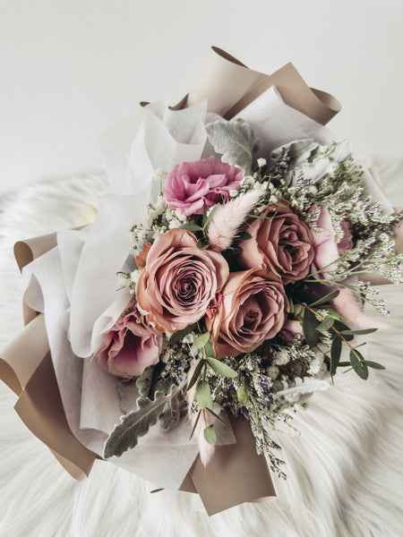 Suki- 3 Stalks Roses Bouquet