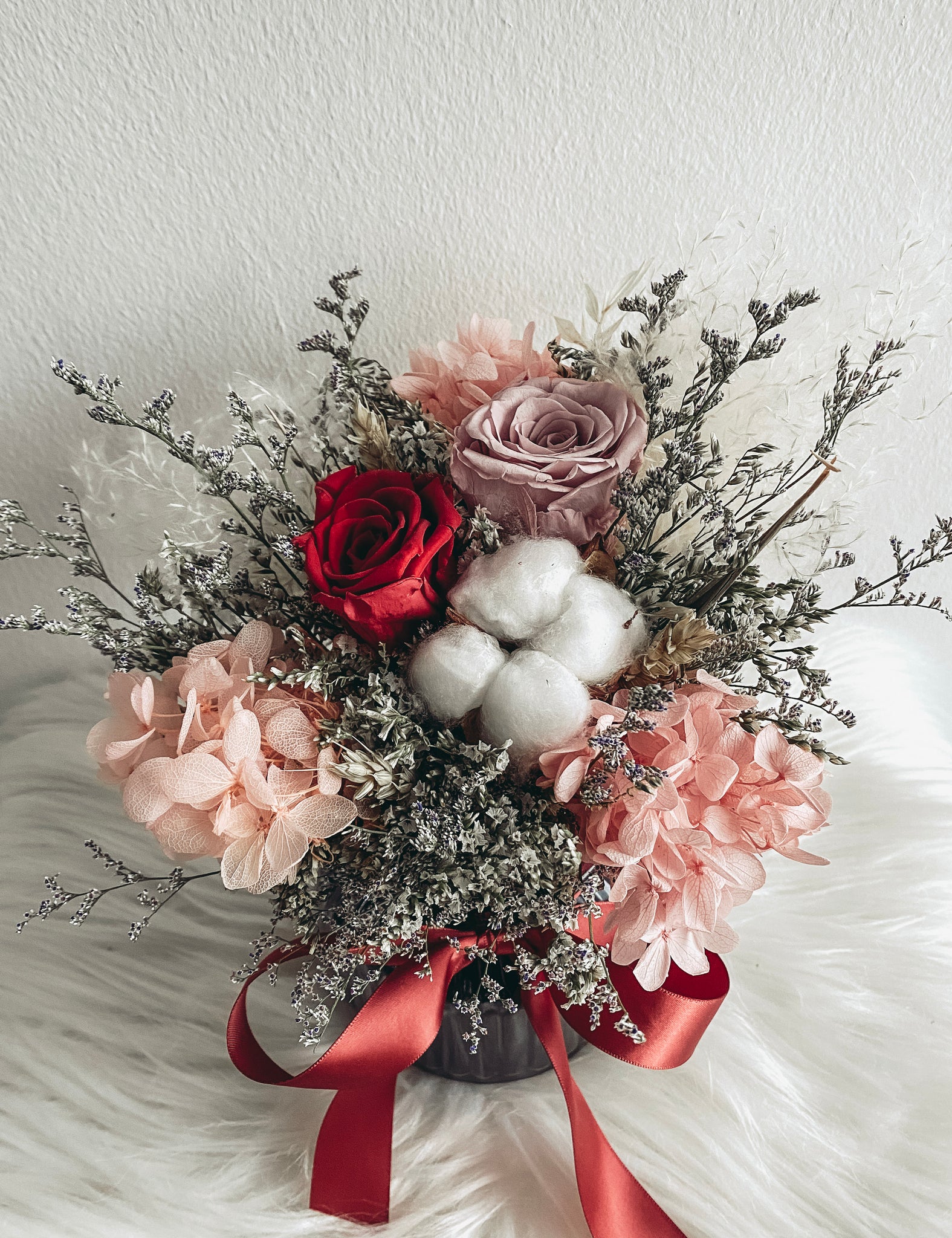 (Preserved) Flowers in Short Vase