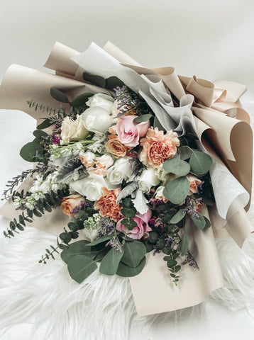 cappucino rose pink rose white rose Cheap Flower Delivery Same day flower delivery available for orders placed before 2pm. Free delivery above $120